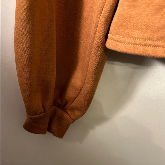 Universal Thread Cropped Tan Sweatshirt - Picture 4 of 7